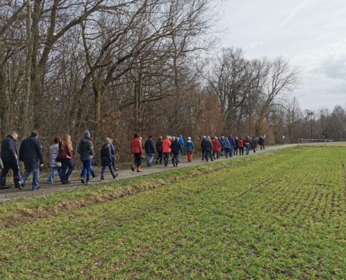 Die reinste Völkerwanderung, trotz eines verregneten Vormittags